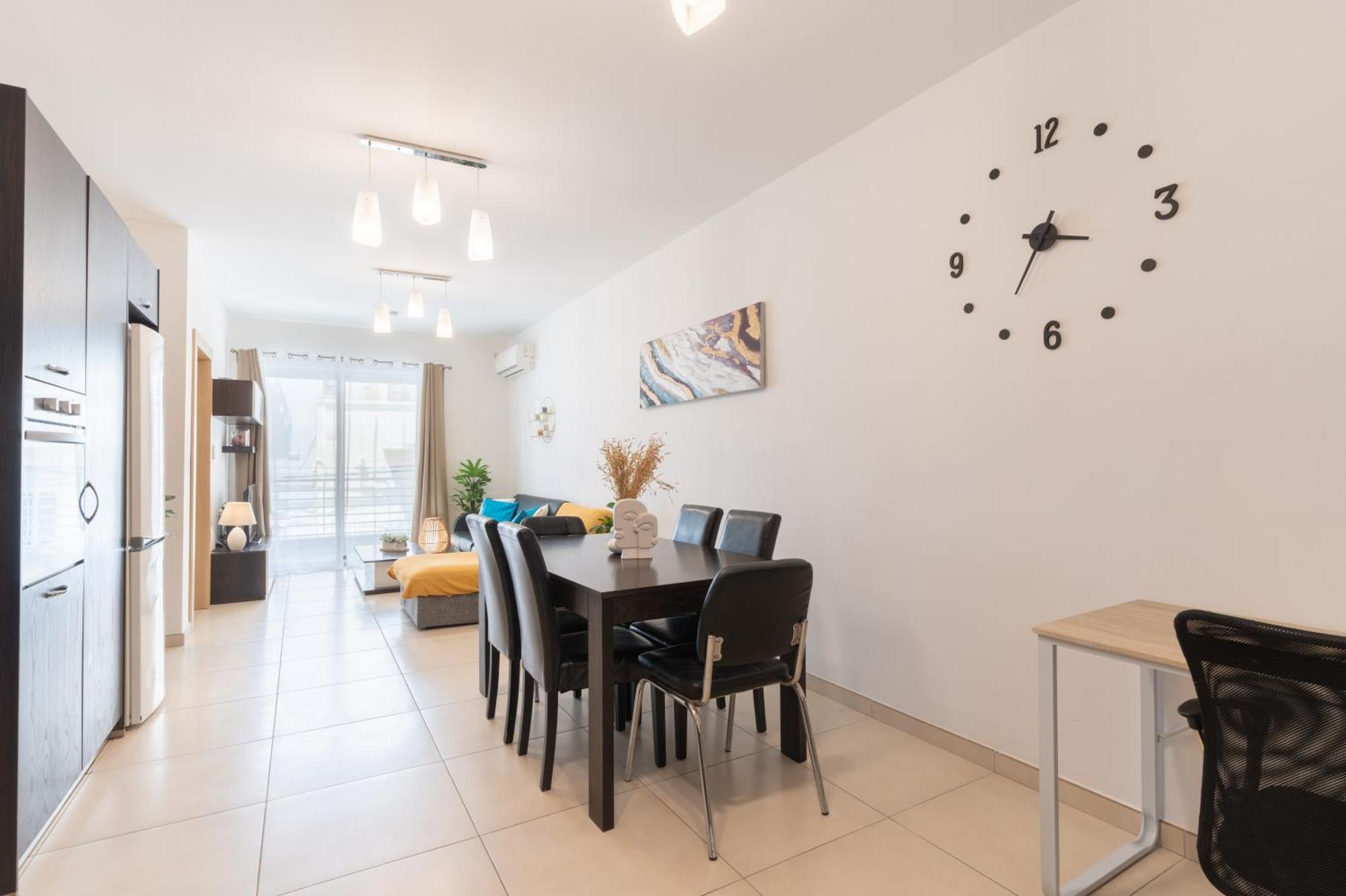 2 Bedroom In St Julians Prime Location In Paceville 3 By Vaganza Apartment *