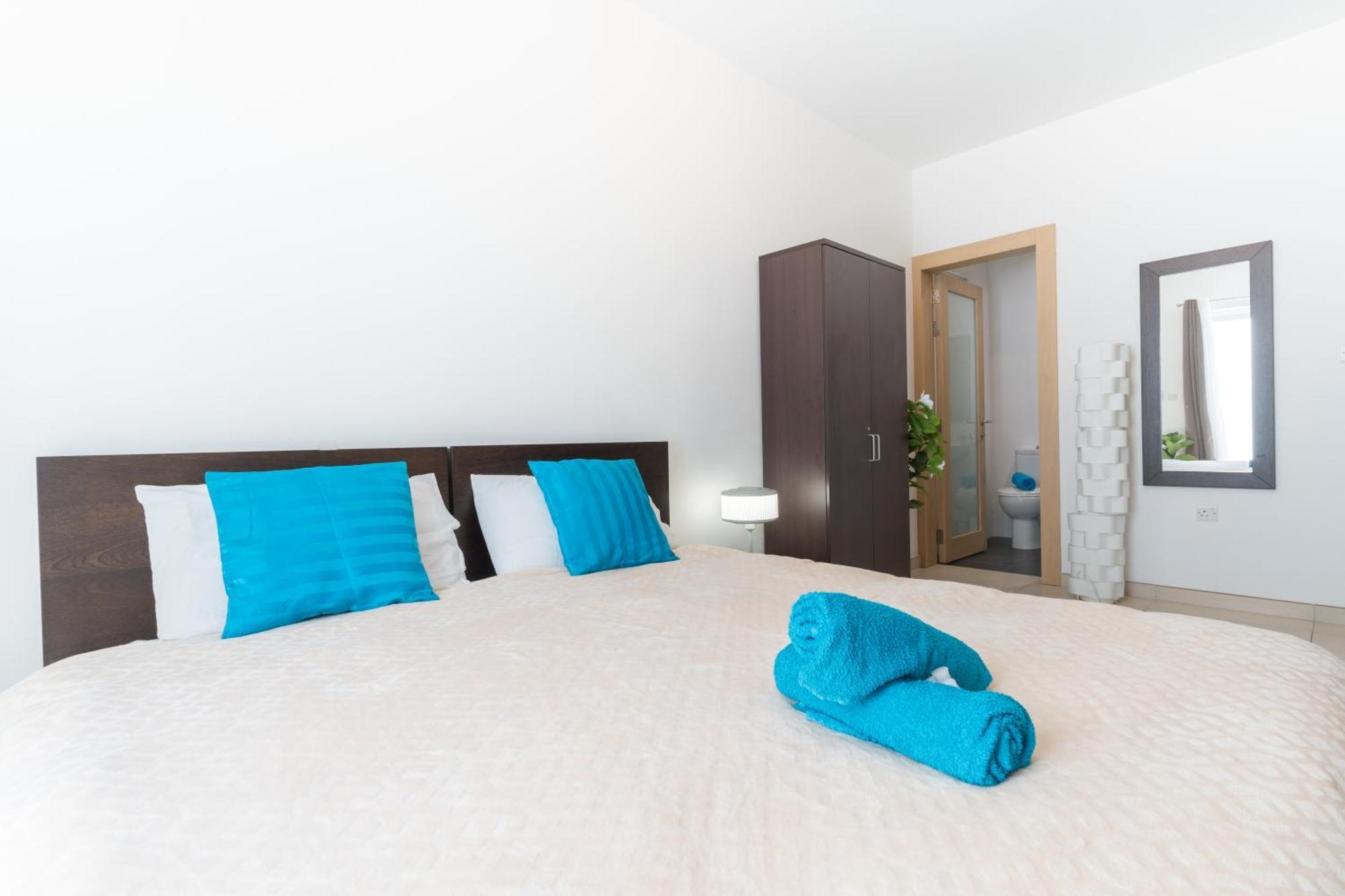 Apartment 2 Bedroom In St Julians Prime Location In Paceville 3 By Vaganza